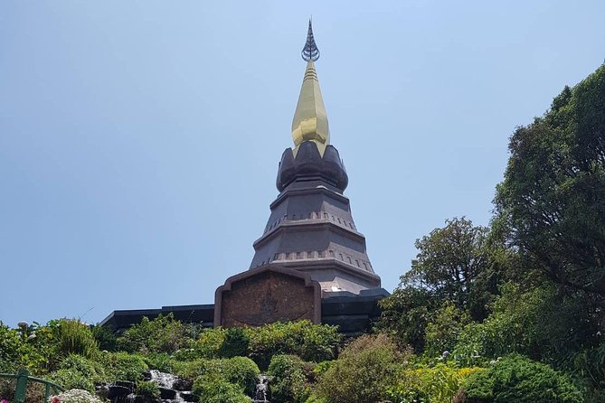 Doi Inthanon National Park Day Trip - Doi Inthanon National Park: Highest Peak Energy and the Twin Pagodas