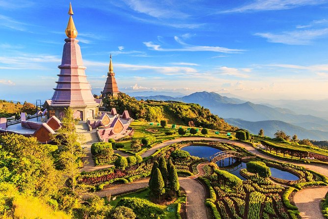 Doi Inthanon National Park Full Day Tour from Chiang Mai - Leaving Chiang Mai early: your hotel pickup and the drive up