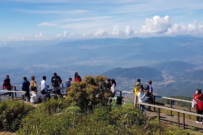 Doi Inthanon National Park Full Day Tour from Chiang Mai - Hmong Tribe market and lunch in Chiang Mai: what you’ll do with your 12:45 to 1:15 break