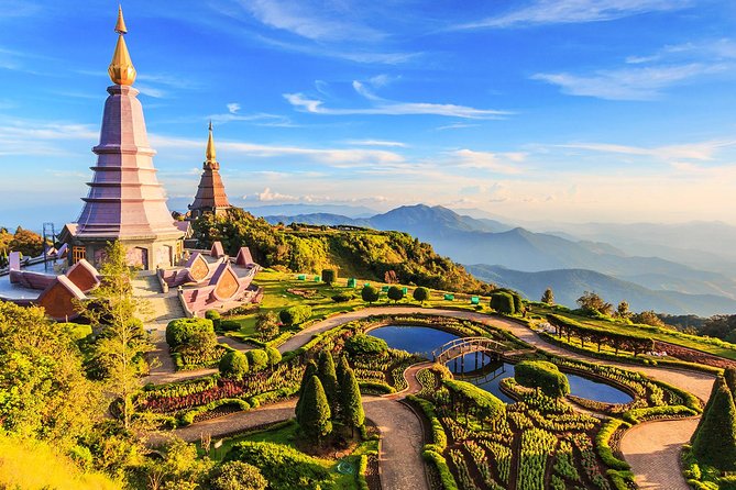 Doi Inthanon National Park with Nature Trail Trekking 1-Day Tour - Stop 4: Hmong Market—quick bites and quick culture