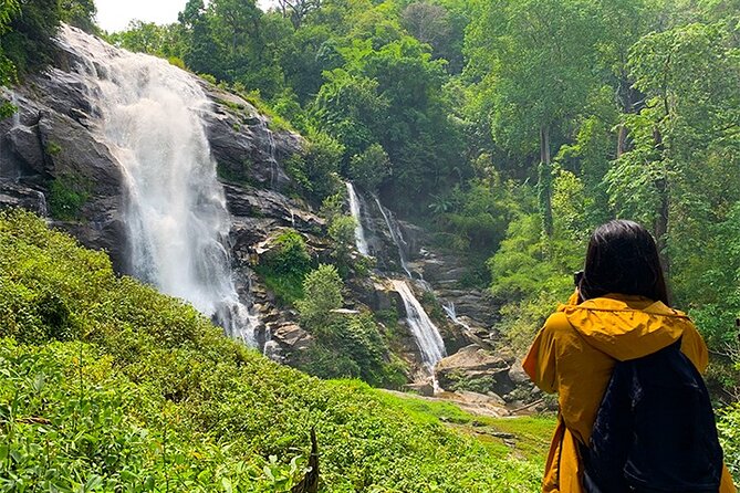 Doi Inthanon Private Trek & Lunch Tour from Chiang Mai - Pickup and the comfortable drive out of Chiang Mai
