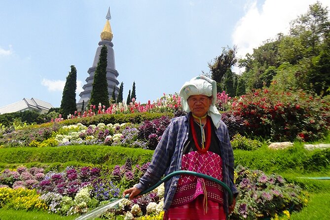 Doi Inthanon Private Trek & Lunch Tour from Chiang Mai - Twin Royal Stupas: Phra Maha Dhatu Nabha Metaneedol and Nabhapol Bhumisiri
