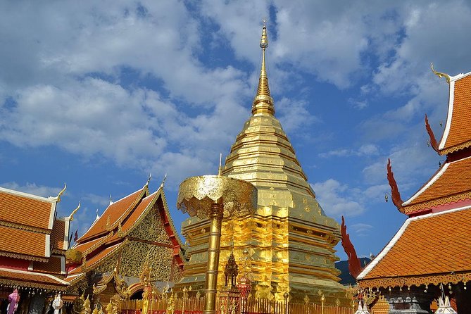 Doi Suthep and Hmong Hilltribe Half Day Tour in Chiang Mai - Guide and driver quality: why punctuality matters here