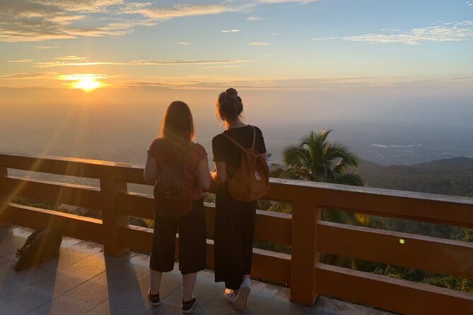 Doi Suthep and Wat Pha Lat Sunrise Private Tour – Half Day - Stop One: Wat Phra That Doi Suthep and the 306 Steps