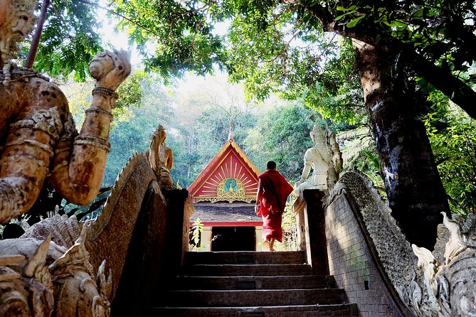 Doi Suthep and Wat Pha Lat Sunrise Private Tour – Half Day - Stop Three: Wat Pha Lat, the Quieter Jungle Temple