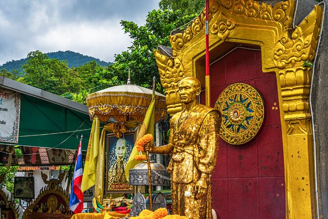 Doi Suthep and Wat Pha Lat Sunrise Tour (Small Group Only) - Wat Pha Lat: the forest feel that changes the mood
