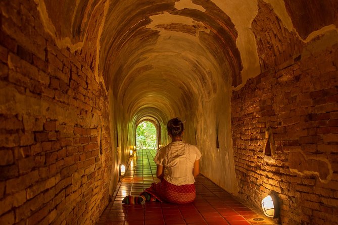 Doi Suthep and Wat Pha Lat Sunrise Tour (Small Group Only) - Wat Umong: underground tunnels and a 700-year-old chedi