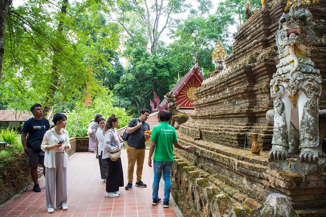 Doi Suthep and Wat Pha Lat Sunrise Tour (Small Group Only) - Comfort and logistics: small group, pickup, and an air-conditioned ride at dawn