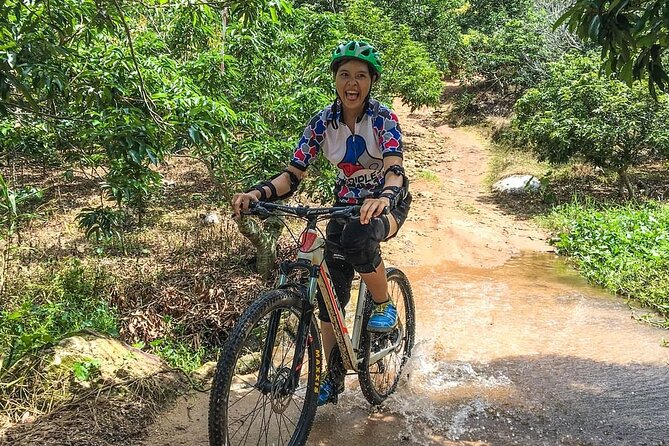Doi Suthep National Park To Chiang Mai Beginner Downhill Mountain Biking - Bikes and safety gear: what’s included (and why it matters)