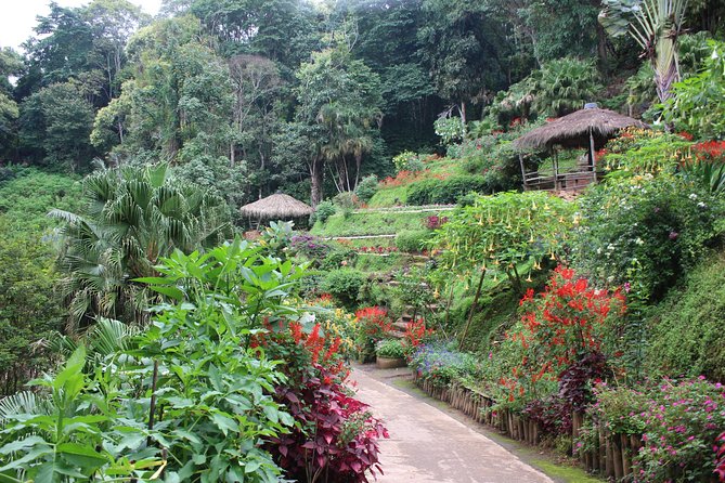 DON'T miss It ! Doi suthep temple+ Hmong village - Doi Pui Mong Hmong Village: Culture, Clothing, and the Shopping Reality