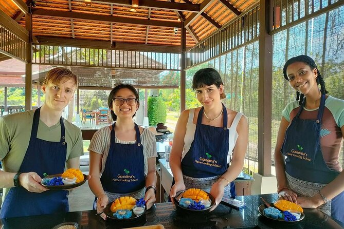 Evening Cooking Class in Traditional Pavilion with Beautiful Garden - Chiang Mai - What you’ll actually cook: soups, stir-fry, curry, and mango sticky rice