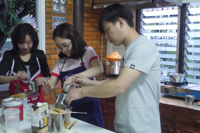 Evening Cooking Class - The market walk that makes Thai cooking click