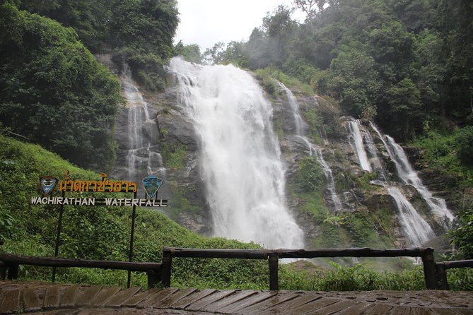 Fantastic! Famous Doi Inthanon National park tour with 2hr trekking - The twin pagodas: pagoda time that actually makes sense