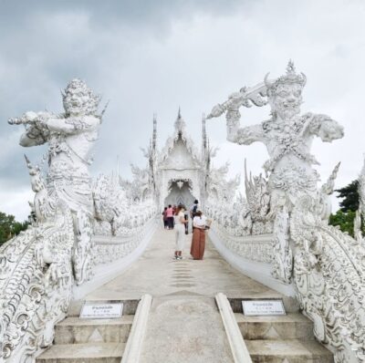 From Chiang Mai: Chiang Rai's Temples Exploration Day Trip - Meeting Point and Getting On-Time Without Stress