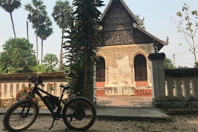 Full-day E-bike Countryside and Nam Phrae (flat-hilly, GUIDED) - Cycling the Ping River-area roads: where the scenery actually shows up