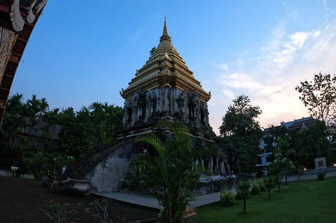 Guided Chiang Mai City Night Tour by EV Tram - Meeting at Three Kings Monument and Getting Oriented Fast