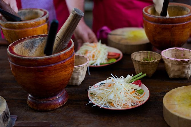 Half-Day Chiang Mai Cooking Class: Make Your Own Thai Foods - Pickup, Timing, and What to Expect From Morning vs Afternoon