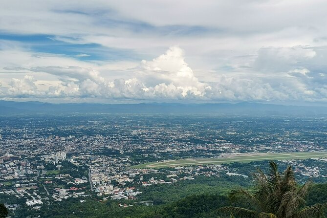 Half day Doi Suthep Temple and city temples (Private tour) - Choosing Cable Car or 306 Steps for Wat Phra That Doi Suthep
