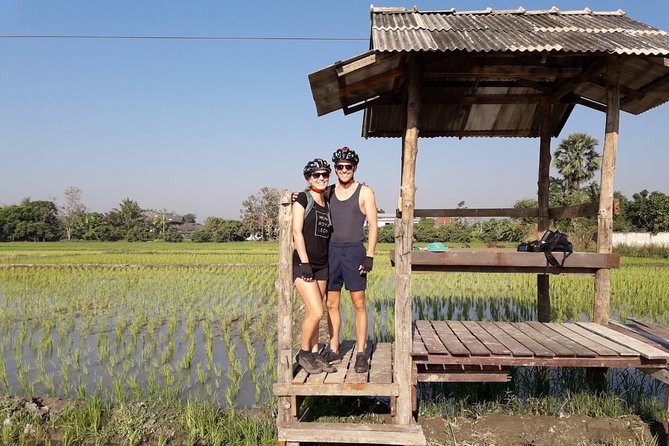 Half-day E-bike Countryside and rice paddies (flat land, GUIDED) - Bike setup, safety gear, and what to bring so temples don’t snag you