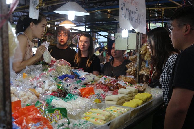 Half Day Evening Cooking Class with Market Tour in Chiang Mai - Kad Kom Market at 3:30: where your cooking gets real