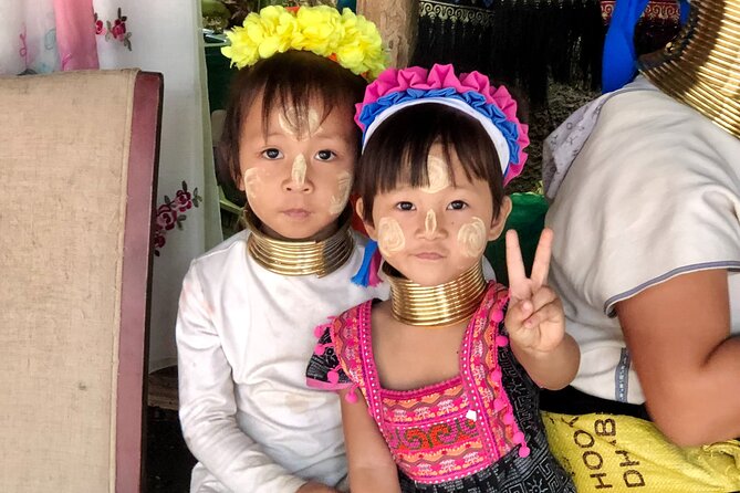 Half day Long Neck hill tribe and Hmong hill tribe village - Stop 1: Ban Hmong Mae Sa Mai and the Hmong story