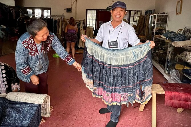 Half day Long Neck hill tribe and Hmong hill tribe village - Stop 2: Karen Long Neck village and how lifestyles change