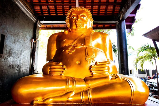 Half-Day Private Night Tour by Tuk Tuk in Chiang Mai City - Pickup, meeting point, and how to avoid the awkward start