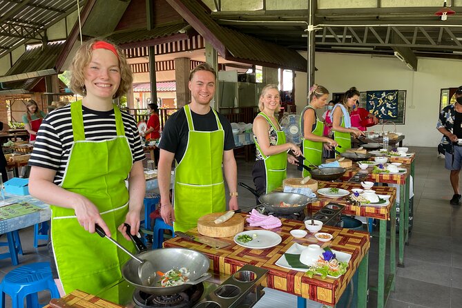Half-Day Thai Cooking Class at Organic Farm in Chiang Mai - Hotel Pickup, Market Stop, and the Pace of the Morning
