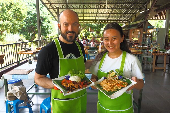 Half-Day Thai Cooking Class at Organic Farm in Chiang Mai - Choosing Your Menu and Controlling the Heat