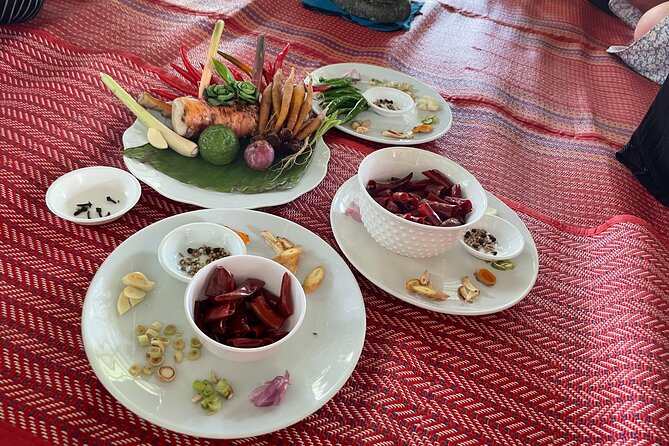 Half-Day Thai Cooking Class at Organic Farm in Chiang Mai - The Group Size, Setup, and Your Cooking Station