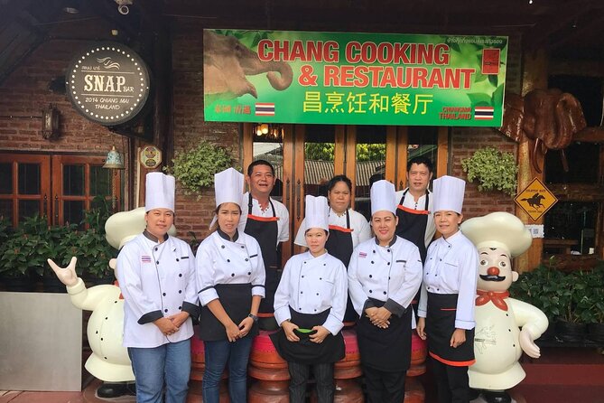 Half-Day Thai Cuisine Cooking Experience in Chiang Mai - Lanna-style kitchens: your station, the right tools, and two room styles