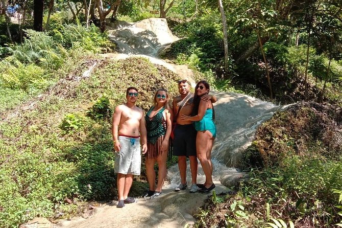 Hot! Doisuthep Temple+Wat Palad+Sticky waterfall - Stop 1: Wat Phra That Doi Suthep and the Lanna symbol you see fast
