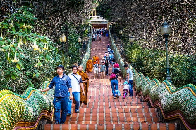 Iconic Half-Day Landmarks & Temples of Chiang Mai - Wat Chedi Luang: a massive tower and the Emerald Buddha story