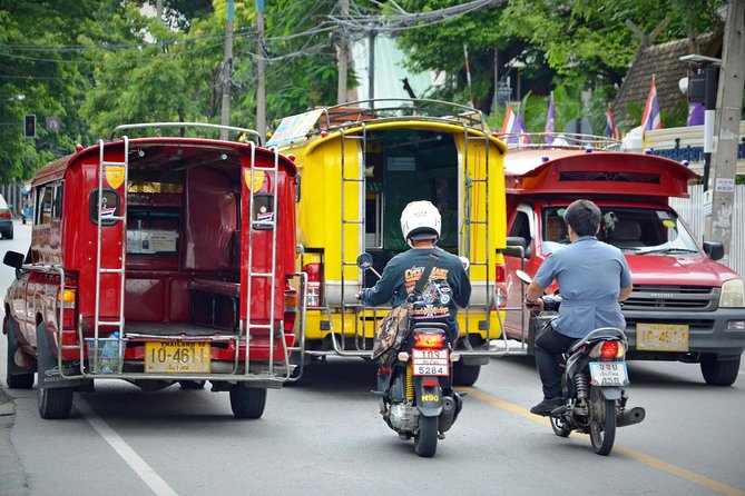 Iconic Half-Day Landmarks & Temples of Chiang Mai - Wat Phra Singh and Wat Phan Tao: two styles, one Lanna identity