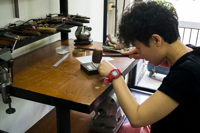 Jewellery Making Class with Silversmithing in Chiang Mai - Small group size: why up to 6 travelers helps you learn faster
