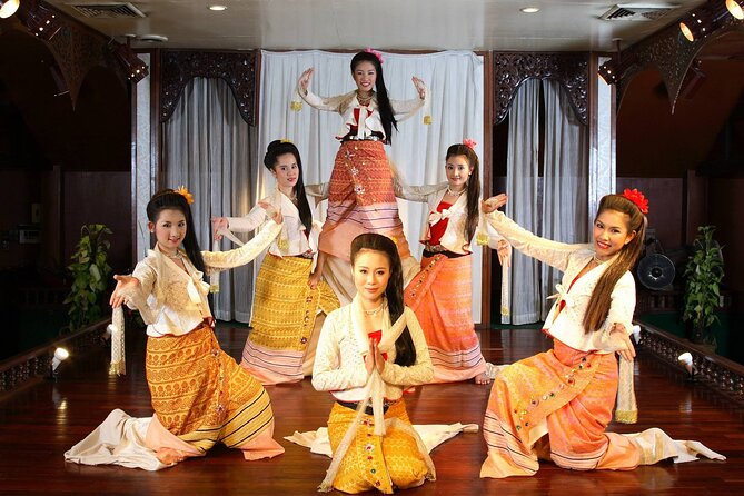 Khantoke Dinner and Cultural Show At Old Chiang Mai Cultural Center - Handicraft shopping time: Small souvenirs without the hard sell