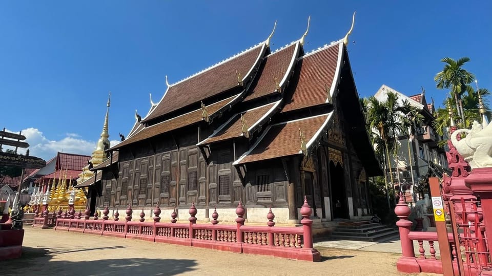 Lanna Heritage Walking Tour: A Journey Through History - Wat Chedi Luang finale: the landmark that ties the whole walk together