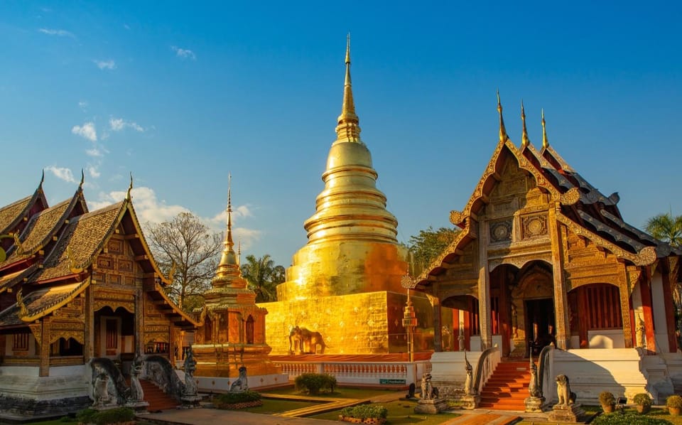 Lanna Heritage Walking Tour: A Journey Through History - Wat Chiang Man and the moat walk: history you can point at