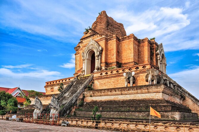 Long Neck Village, Silver Temple & Chiang Mai Top Cultural Sites - What to Bring for a Comfortable Songtaew Day