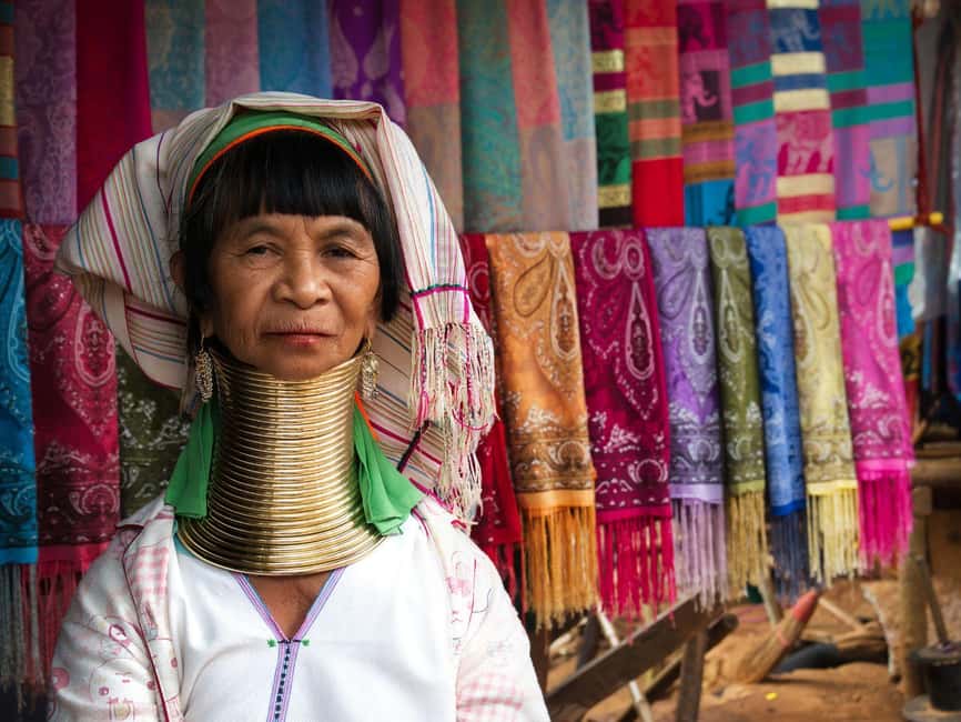 Long Neck Village, Silver Temple & Chiang Mai Top Sites - Wat Phra Singh: Golden Pagodas, Murals, and Buddha Sihing