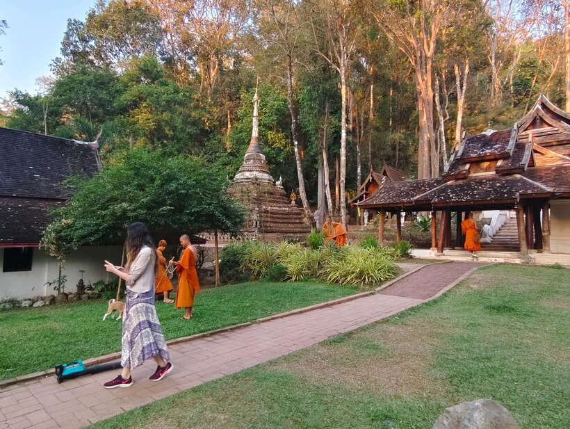Monk trails hike, Wat Phalat, Monk chanting, Wat Doi Suthep. - Comfort, Clothes, and Trail-Smart Packing