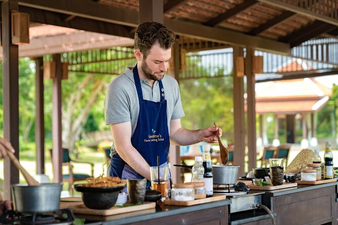 Morning Thai Cooking with Grandma - Market Visit & Farm Tour - From rice fields to chickens: what the organic farm tour really adds