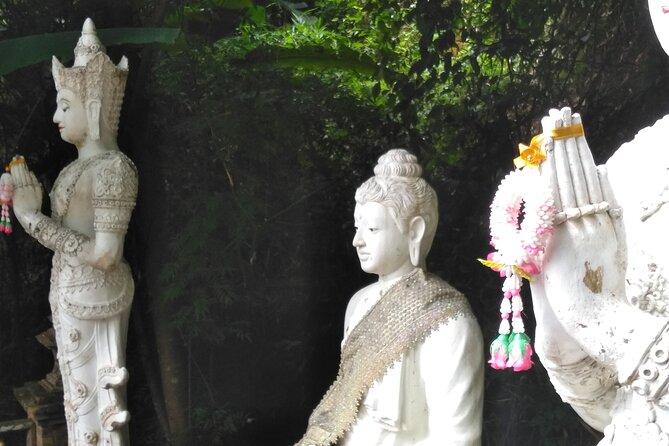 No.1 Chiang Mai: 3-Hour Monk Trail Hike to Wat Doi Suthep & Palad - Guides, Safety, and the Following Support Truck