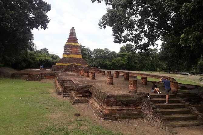 No.1 Chiang Mai: 4-Hour ancient city "Wiang Kum Kam" Cycling Tour - Bikes, Safety, and the Small-Group Comfort Factor