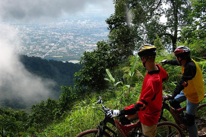 No.1 Chiang Mai: Epic Doi Suthep Downhill MTB Adventure - Lake Huay Tueng Thao: Thai lunch, swim time, and a proper finish