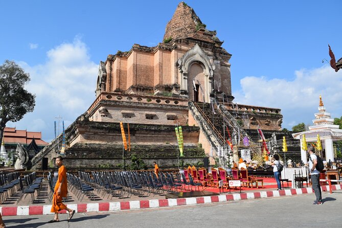 One Day Highlight of Chiang Mai - Tha Phae Gate: your easy entry into old Chiang Mai