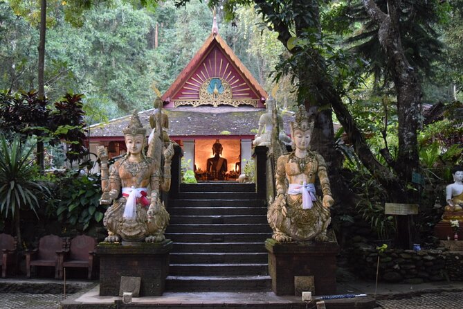 One Day Tour Doi Suthep Temple, Palad Temple, Orchid Farm, Longneck hill tribe village (Private tour) - Karen Long Neck village: cultural learning with thoughtful expectations