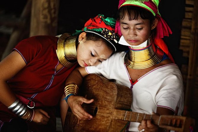 One Day Tour Doi Suthep Temple, Palad Temple, Orchid Farm, Longneck hill tribe village (Private tour) - Wat Phra That Doi Suthep: golden chedi views over Chiang Mai