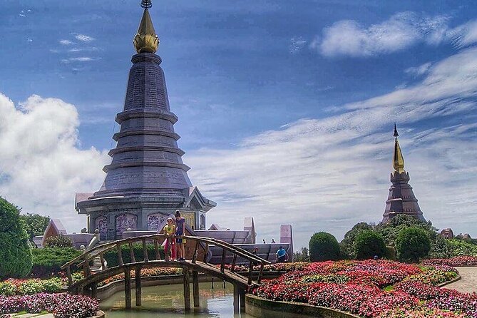 Private All-Inclusive Doi Inthanon & Pha Dok Siew Waterfall Tour - Ban Mae Klang Luang: a Karen village stop with real context