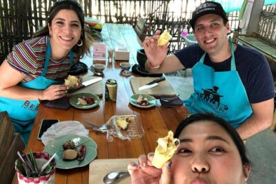 Private Dinner Cooking Class with Benny in Chiang Mai - Hotel pickup and the ride to the local market